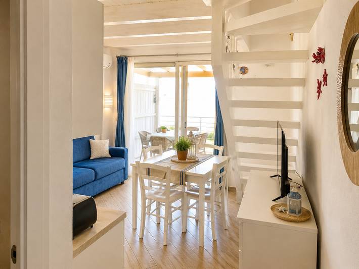 Apartamento entero, Elegante casa vacanza con terrazza vicino al mare in Isola Rossa, Trinità d'Agultu e Vignola