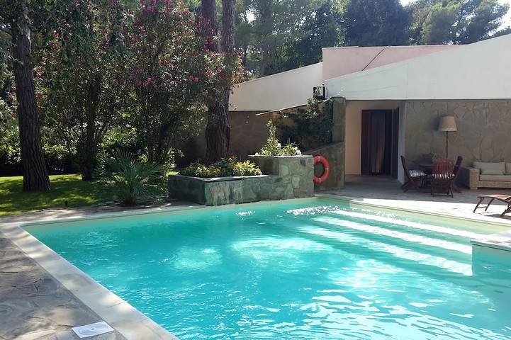 Villa pour 10 personnes, avec jardin et jacuzzi à Castiglione della Pescaia