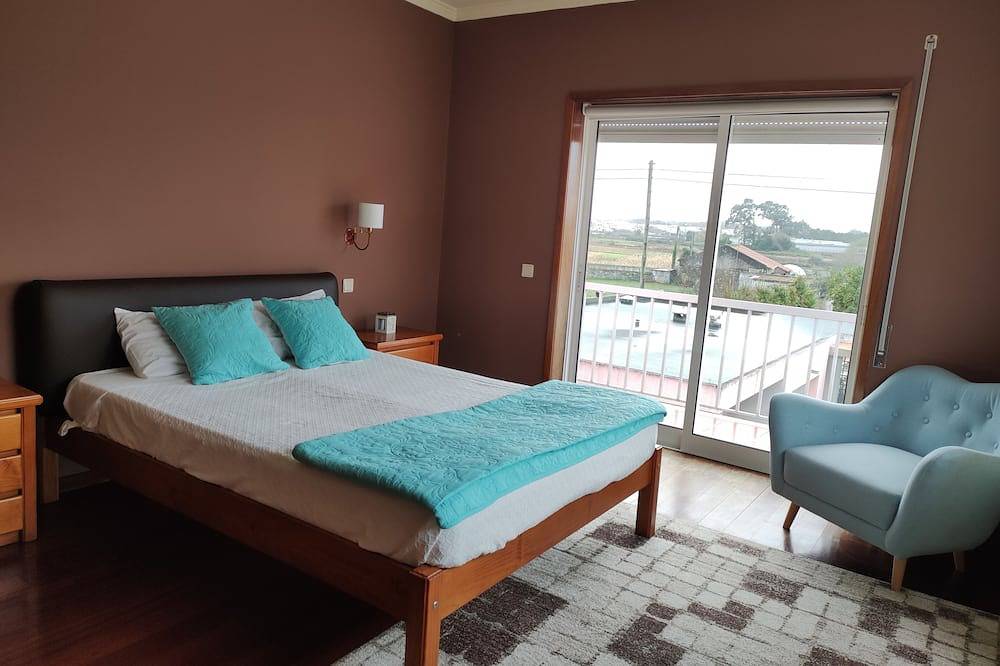 Villa with pool 5min from Ofir beach close to shops and restaurants in Esposende, Parque Natural do Litoral Norte