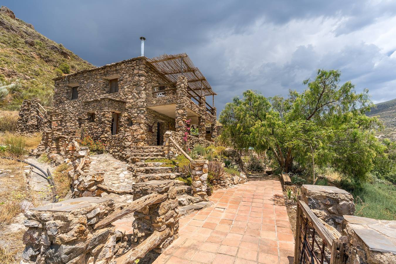 Studio entier, Studio 'Lucía' avec vue sur la montagne, terrasse privée et Wi-Fi in Torvizcón, Province de Grenade