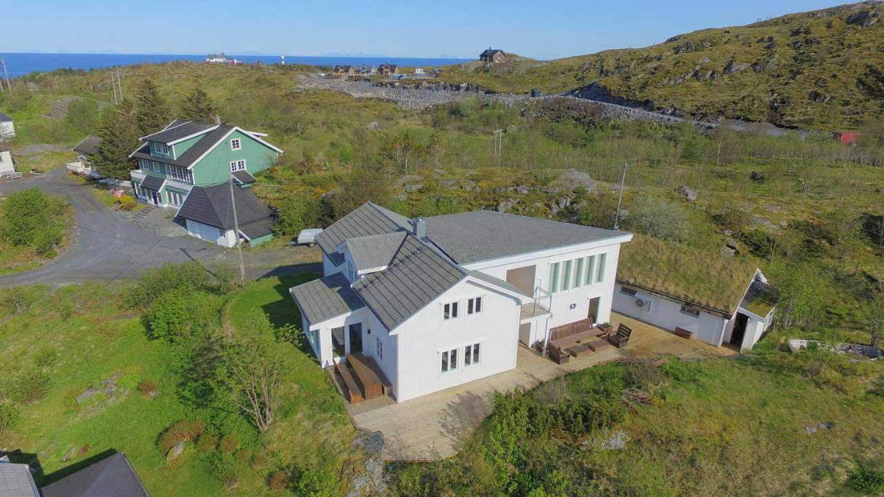 Sørvågen Villa luxury home with sauna in Moskenes 