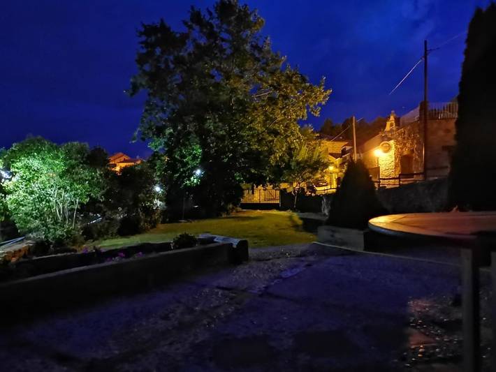 Casa rural para 12 personas, con vistas además de jardín y piscina, Se admiten mascotas en Santa María de la Alameda - 2