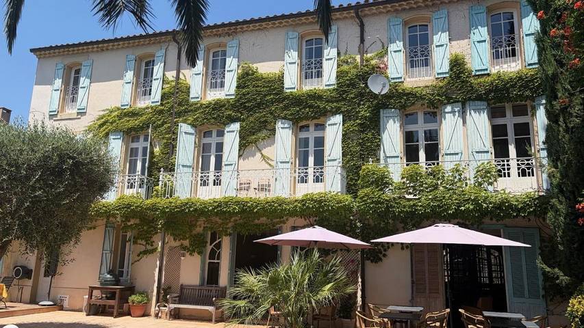 Chambre d’hôte pour 2 personnes, avec Terrasse et Jardin ainsi que Piscine et Vue