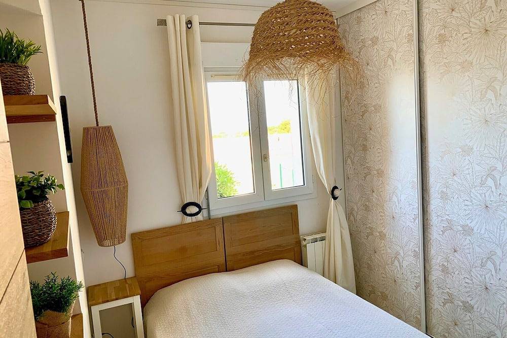 Ganze Wohnung, Appart 4 pers, 2 Bedrooms, with terrace sea view, Clim, private parking in Monticello, Calvi und Umgebung