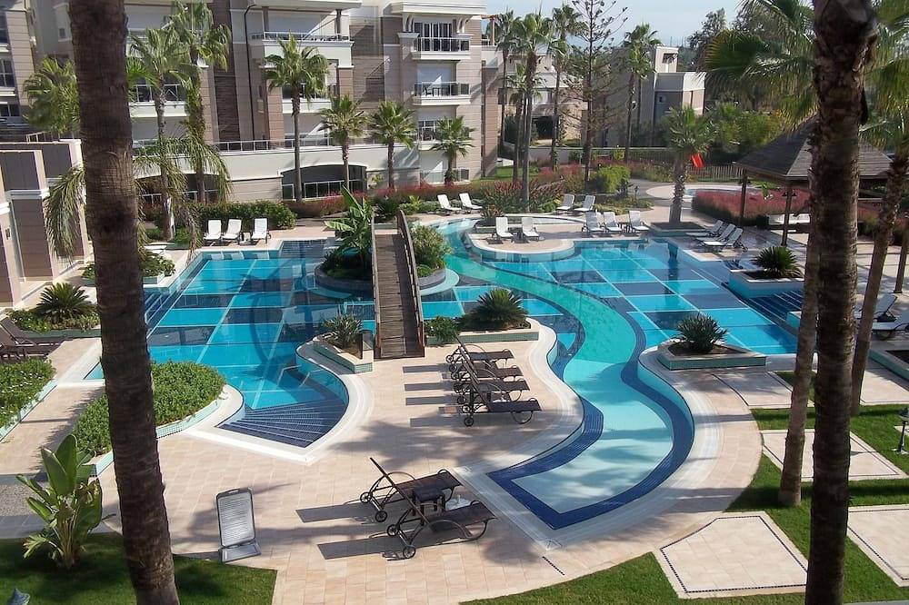 Ganze Wohnung, Tropicana G 2, 3-Bett-Erdgeschosshaus in Ecklage in einer 5-Sterne-Gemeinschaft in Side, Manavgat