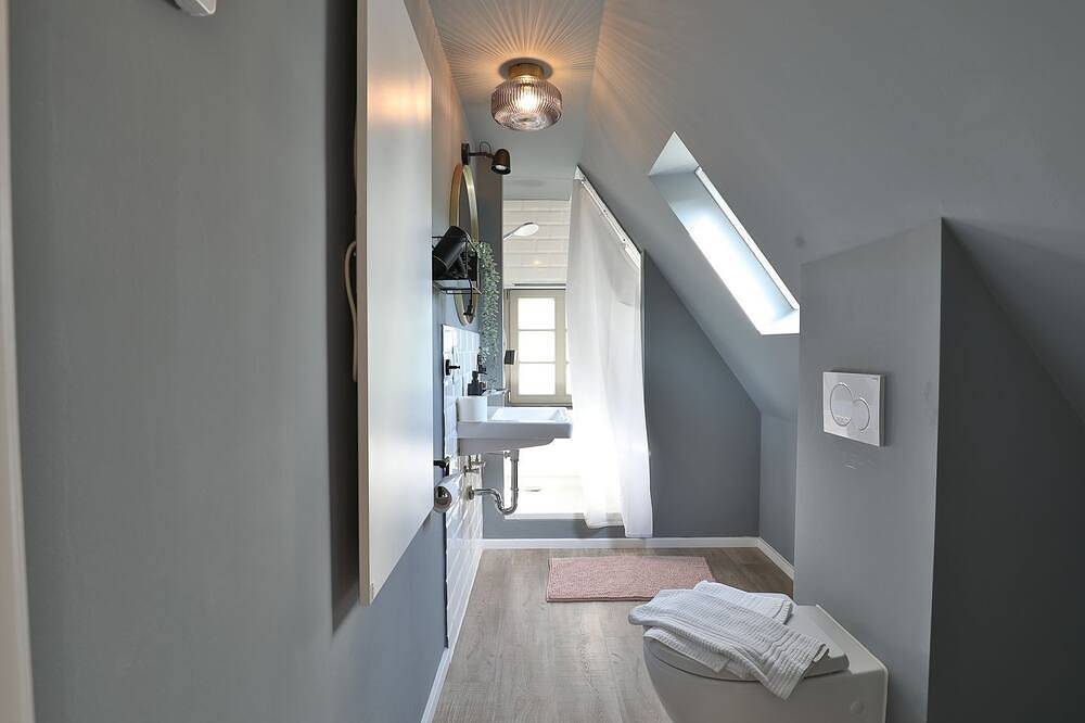 Ganze Wohnung, Große Wohnung auf kleinem Raum - 2022 kernsaniertes Appartement - Sylter Glanz in Hörnum, Sylt