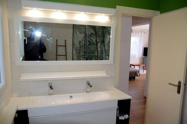 Appartement entier, Charmant Rez de Jardin,  Bretagne Sud,100m Grande Plage , Classe 4 Etoiles . in Batz-sur-Mer, Côte d'Amour