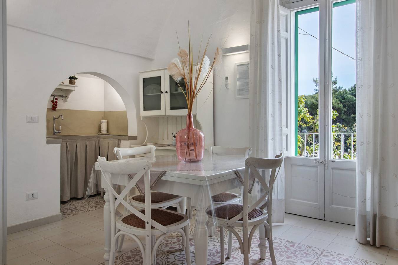 Ganze Wohnung, Ferienwohnung 'Alcova' mit Balkon, Wi-Fi und Klimaanlage in Fasano, Salento