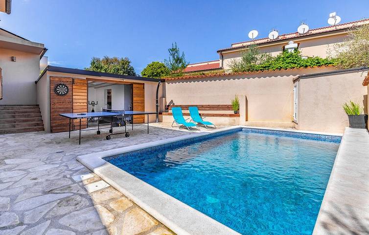 Villa pour 10 personnes, avec jardin et terrasse à Barbariga - 2