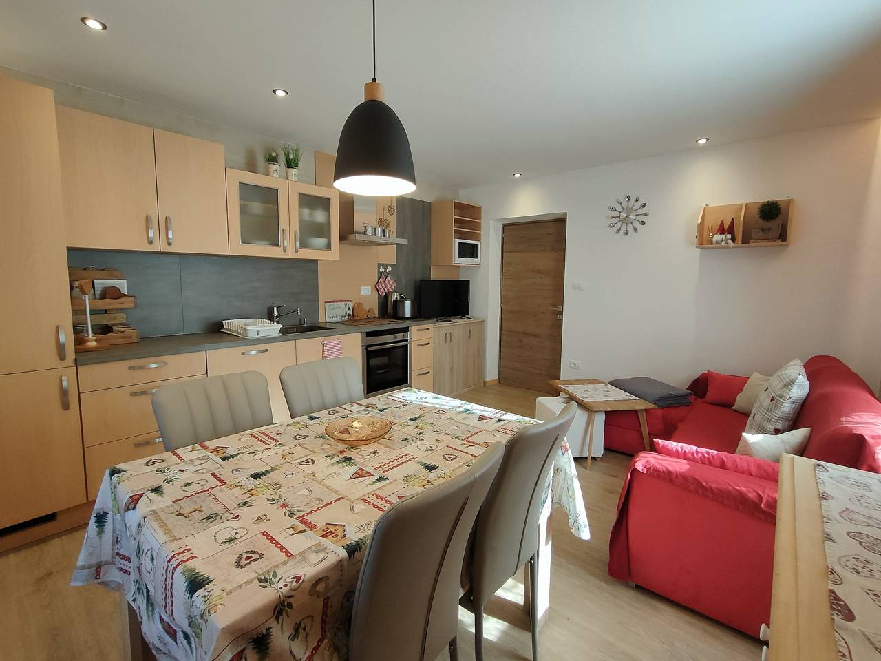 Ganze Wohnung, Ferienwohnung 'Casa Sara' mit Bergblick und Wlan in Pozza di Fassa, San Giovanni di Fassa