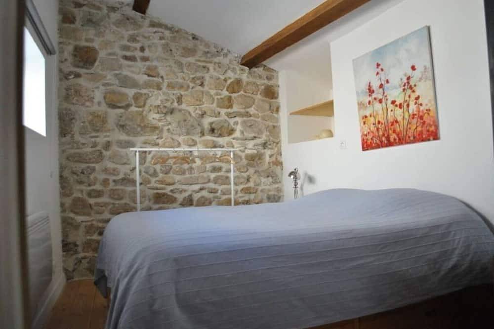 Entire apartment, Les Deux Tours in Aiguèze, Gorges de l’Ardèche