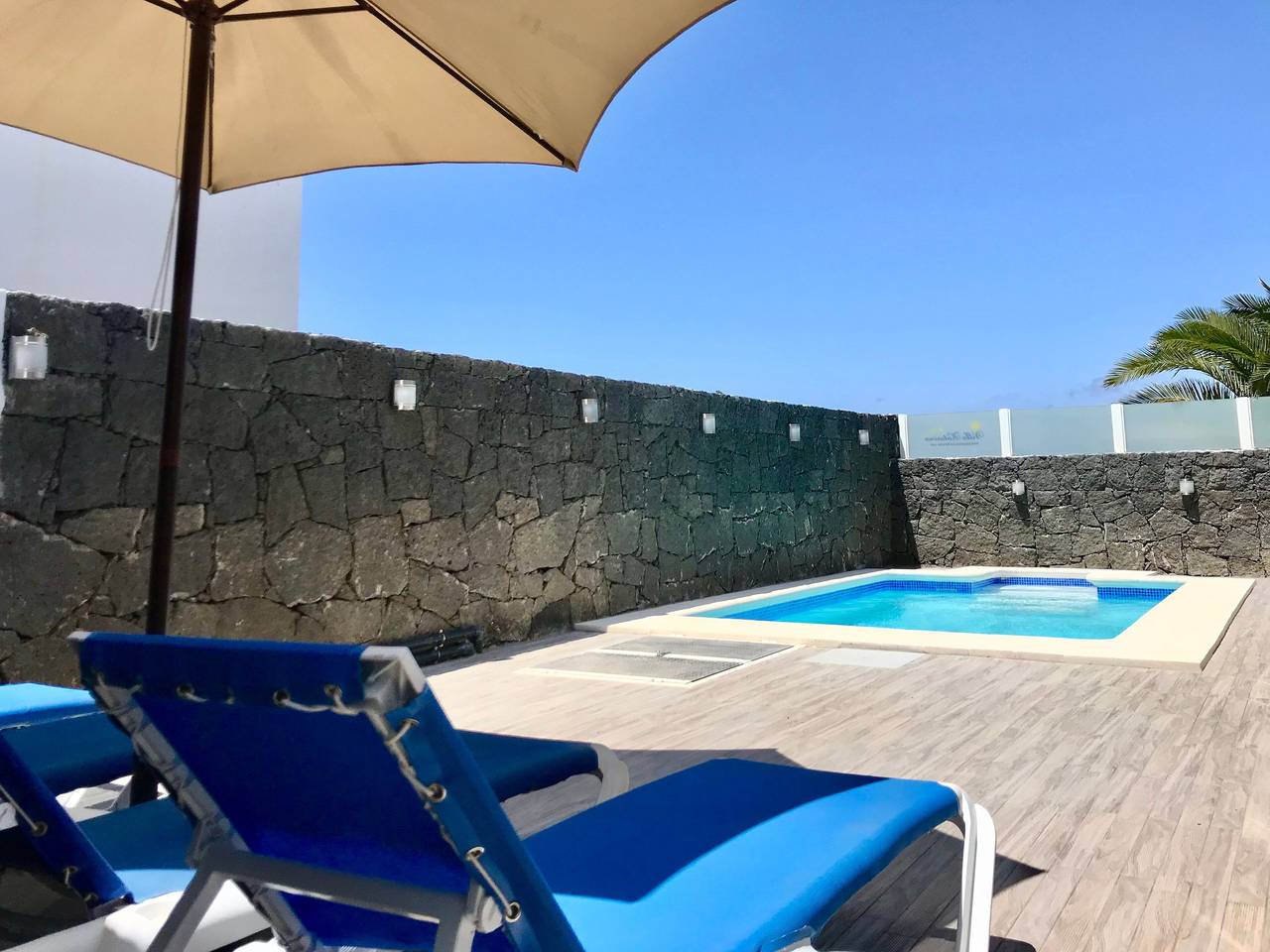 Vakantiehuis 'Villa Katarina' met privé zwembad, Wi-Fi en airconditioning in Playa Blanca, Yaiza