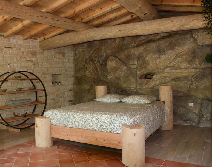 Gîte pour 2 personnes, avec jardin ainsi que terrasse et vue à Gagnières - 3