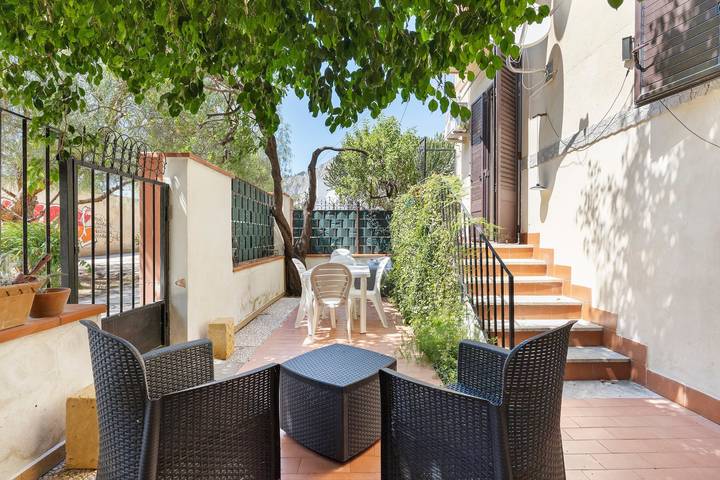 Appartamento per 5 persone, con Balcone a Palermo