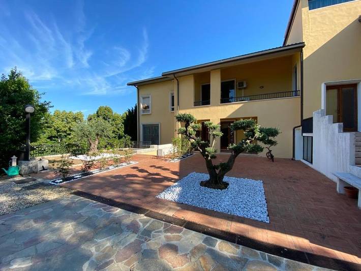 Apartamento de vacaciones para 4 personas, con vistas y jardín - 1