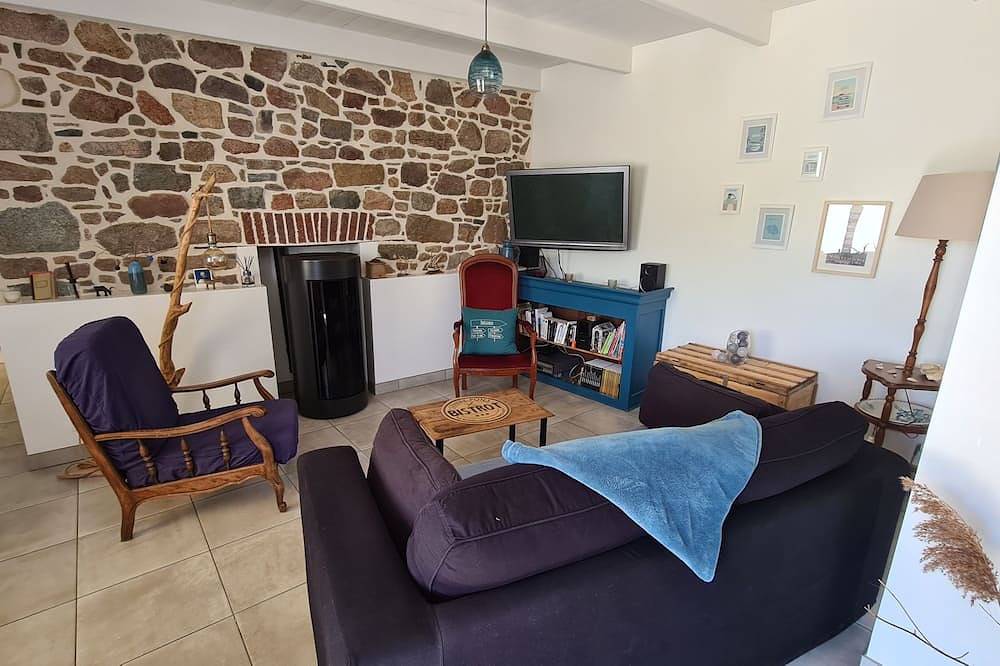 La maison aux Hortensias, 1km from the beach and close to the Sillon de Talbert. in Pleubian, Rosa Granitküste