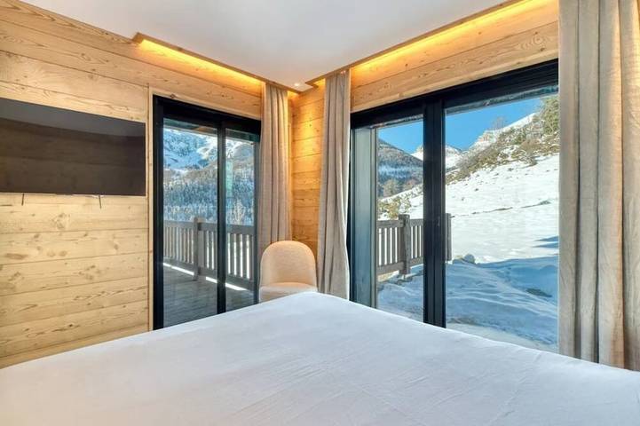 Chalet pour 12 personnes, avec jacuzzi et sauna, animaux acceptés dans Auron - 4