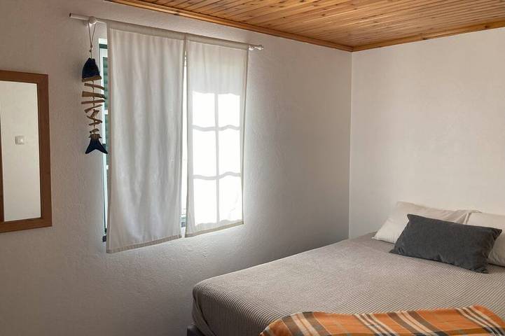 House @ Porto Pim Beach - Supreme locatie op het mooiste strand Azoren in Horta, Azoren