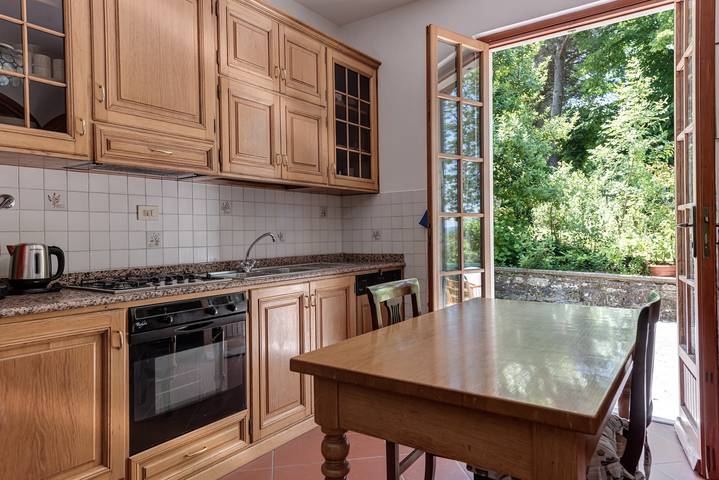 Casa vacanze 'Gigli Di Firenze' con vista sulle montagne, Wi-Fi e aria condizionata in Rufina, Firenze province
