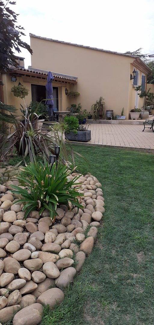 Gîte pour 2 personnes, avec jardin et piscine à Canet (Hérault) - 2