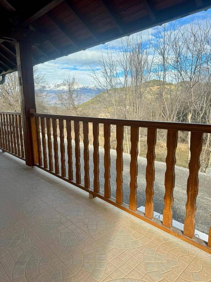 Appartement entier, Three-Bedroom Apartment in La Bréole, Région de Barcelonnette