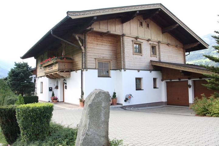 Ferienwohnung für 8 Personen, mit Balkon und Garten im Zillertal - 4