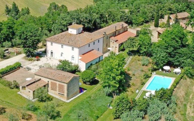Location de vacances pour 6 personnes, avec terrasse et piscine ainsi que jardin et vue à Poggibonsi - 2