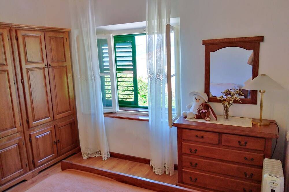Ganze Wohnung, Guest House Hazdovac Apartment - Two Bedroom Apartment with Terrace and Sea View in Mljet