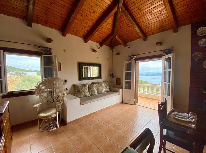 Gîte pour 8 personnes, avec Balcon et Terrasse ainsi que Jardin et Vue dans Spetses - 2
