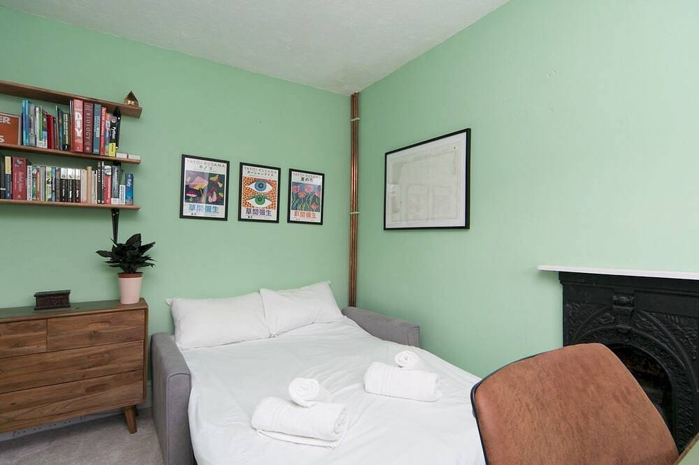 2 Bedroom Quarryman Cottage at the base of Snowdon - Pass the Keys in Llanberis, Llyn Padarn