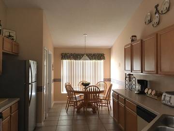Villa for 9 Guests in Kissimmee, Osceola County, Picture 3