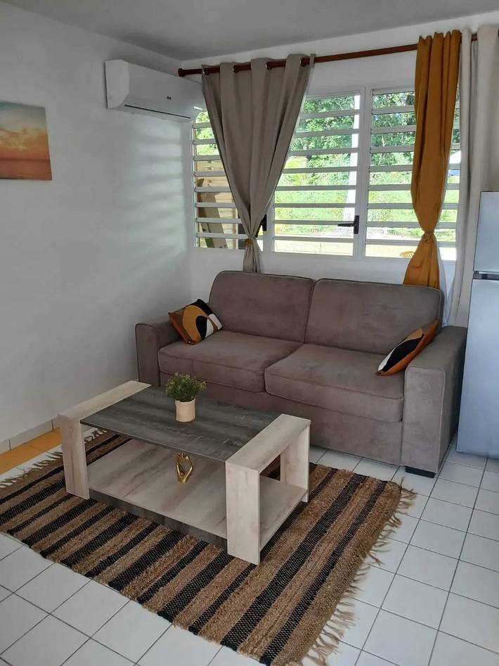 Location de vacances pour 4 personnes, avec jardin ainsi que terrasse et piscine dans Marie-Galante - 3
