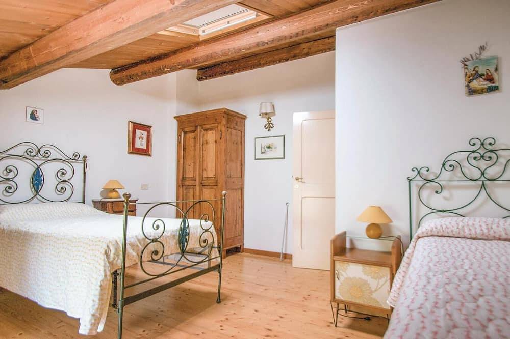 3 bedroom cozy home in Pesaro in Pesaro, Valle del Metauro