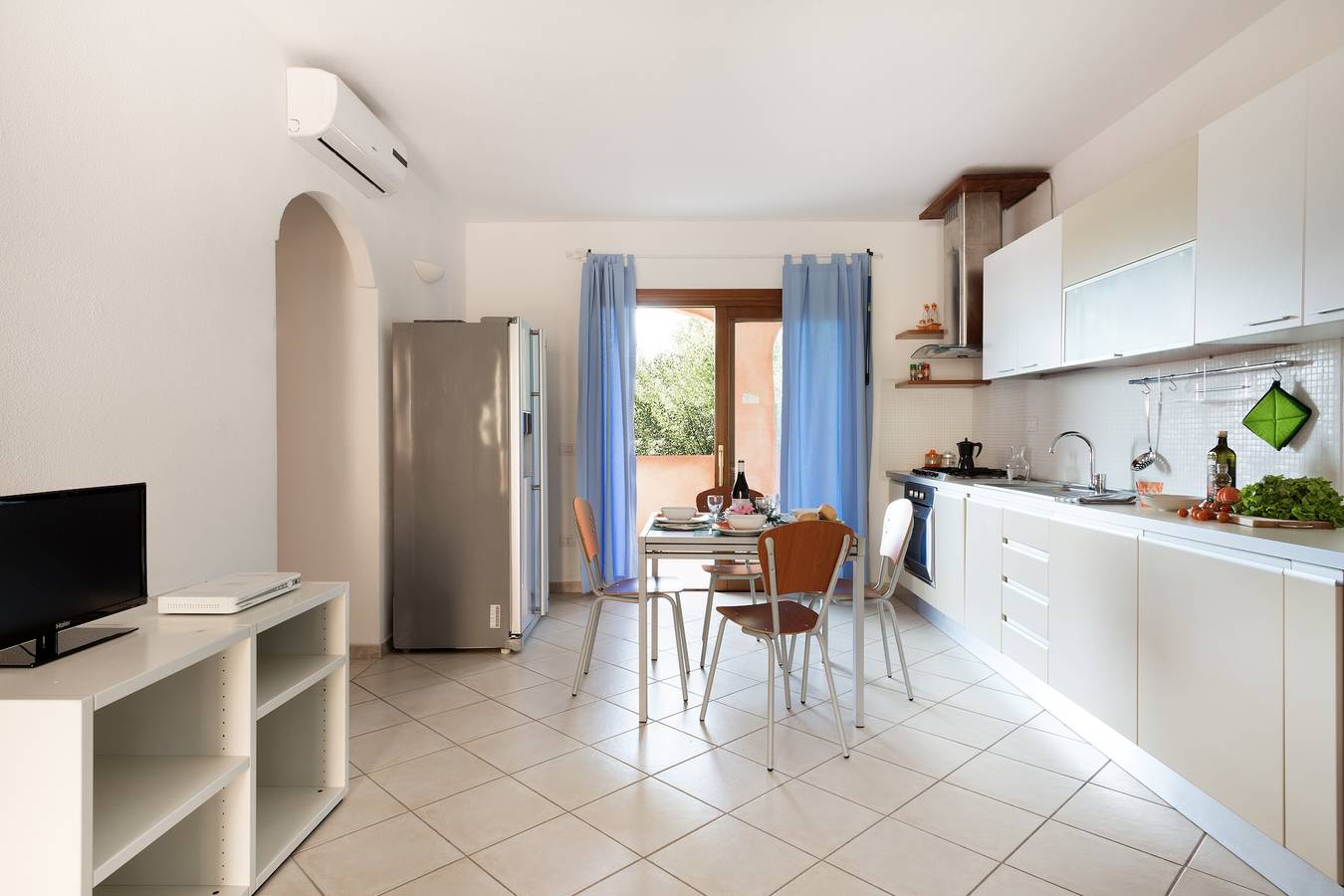 Ganze Wohnung, Apartment 'Granito's' mit teilweisem Meerblick, Außenbereich und Klimaanlage in Monte Petrosu, San Teodoro