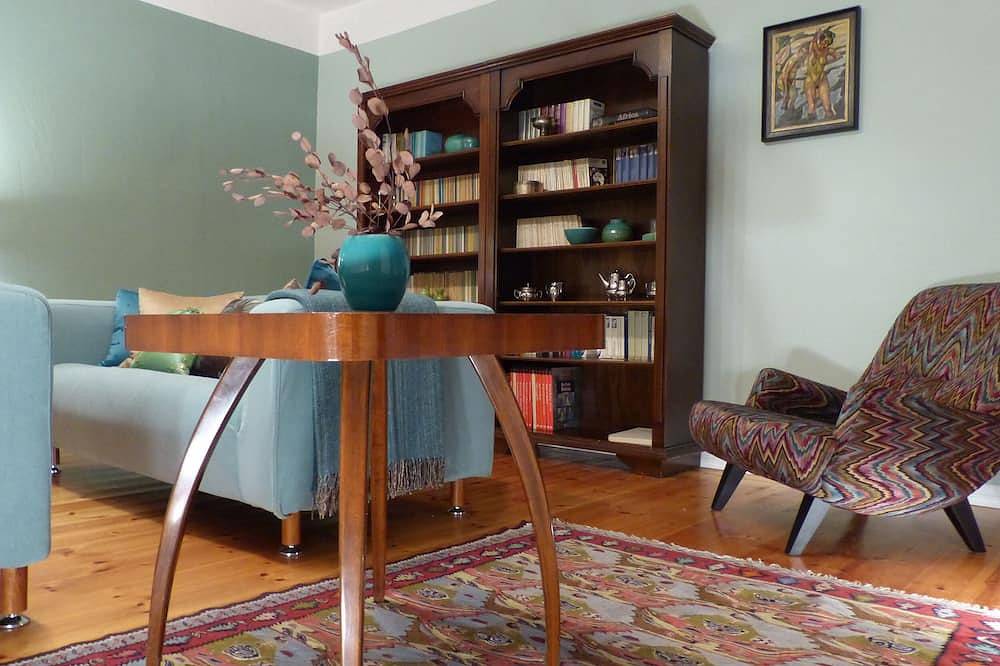 Ganze Wohnung, Villa am Trumpf | Appartement \"Vintage\" | Direkt am See in Warnitz, Uckermark