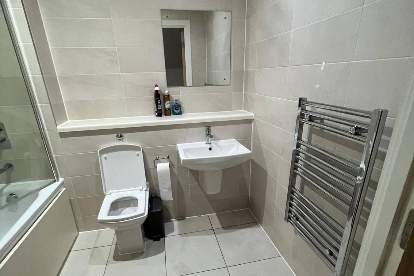 Entire holiday apartment, 1 Bed Apartment Sleeps 2 - Wifi & Tv in Greater Manchester