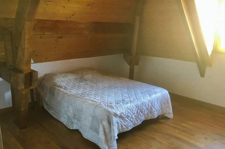 Location de vacances pour 14 personnes, avec jacuzzi et terrasse, animaux acceptés à Mont-Saint-Jean - 4
