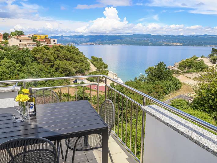 Ferienwohnung für 4 Personen, mit Balkon und Garten auf Krk