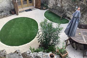 Gîte pour 6 personnes, avec jardin à Issigeac