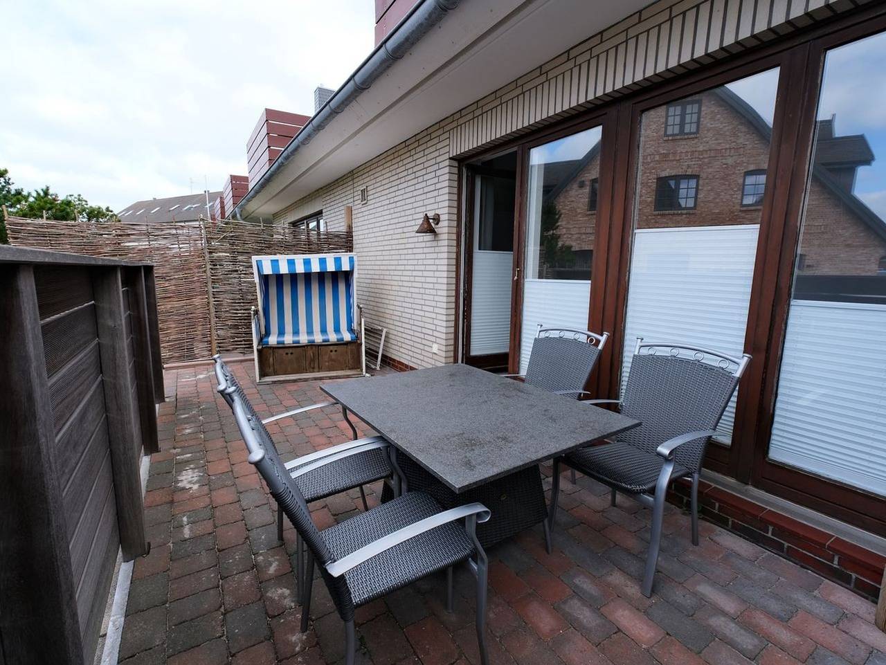 Ganze Ferienwohnung, Hoernem Stuuv - 2-Zimmer-Erdgeschosswohnung im Hoernem Hüs, strandnah mit Sonnenterrasse in Hörnum, Sylt