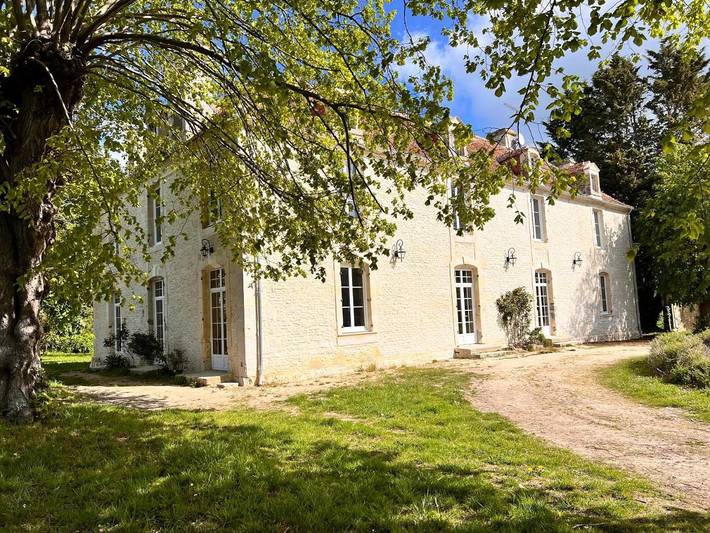 Location de vacances pour 15 personnes, avec jardin à Argences