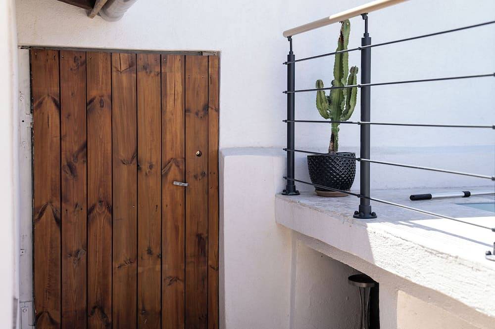 Apartamento entero, L'Escapade du Pont Flavien Studio in Saint-Chamas, Costa mediterránea (Francia)