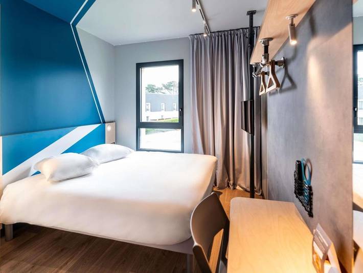 Hôtel pour 5 personnes, avec piscine et sauna ainsi que terrasse et jacuzzi, animaux acceptés