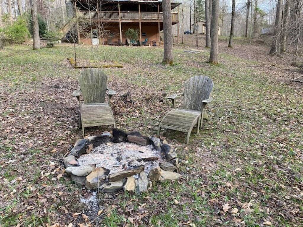 Cabin on the Water - \"No Wake Zone\" w/2 Kayaks, and Hot Tub! in Dale Hollow Lake