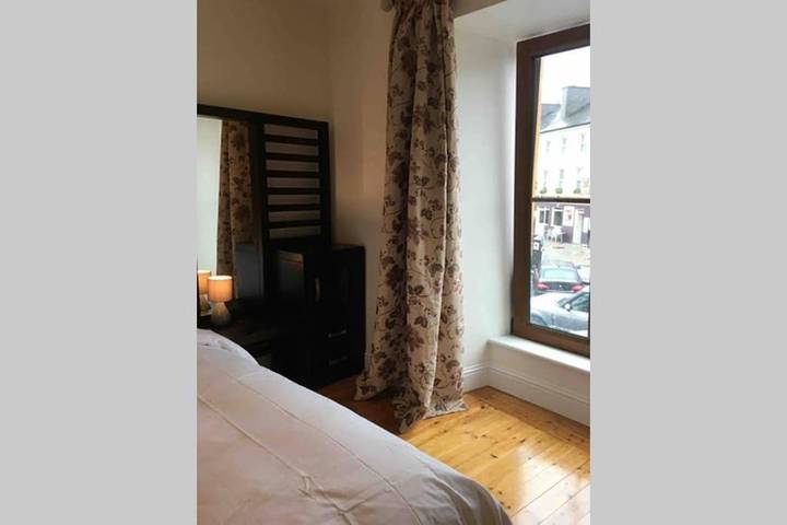 Gîte pour 4 personnes, avec terrasse à Clifden - 2