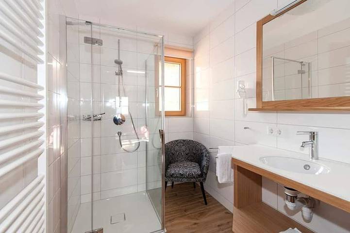 Hütte für 7 Personen, mit Sauna und Garten in Schröcken - 3