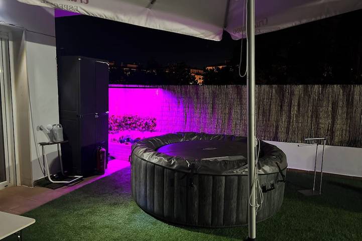 Holiday apartment for 3 people, with hot tub and terrace - 1