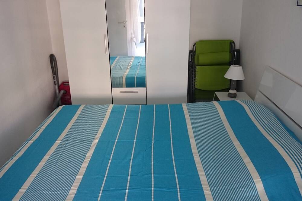 Appartement entier, Appartement front de mer immeuble de standing Canet Sud, parking et accès Wifi in Canet-en-Roussillon, Côte d'Améthyste