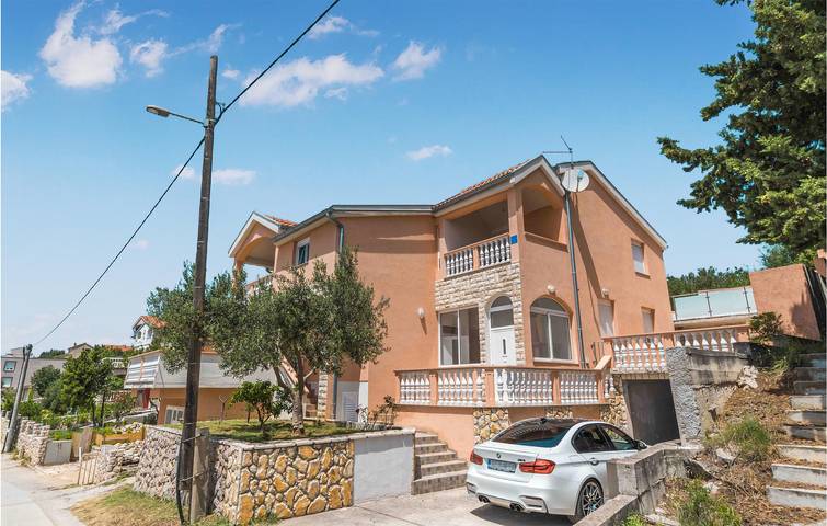 Ferienhaus für 8 Personen, mit Garten und Terrasse in Jasenice - 3