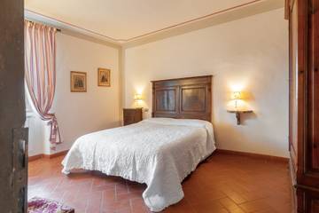Vacation Rental for 6 Guests in Dicomano, Florence Province, Picture 2